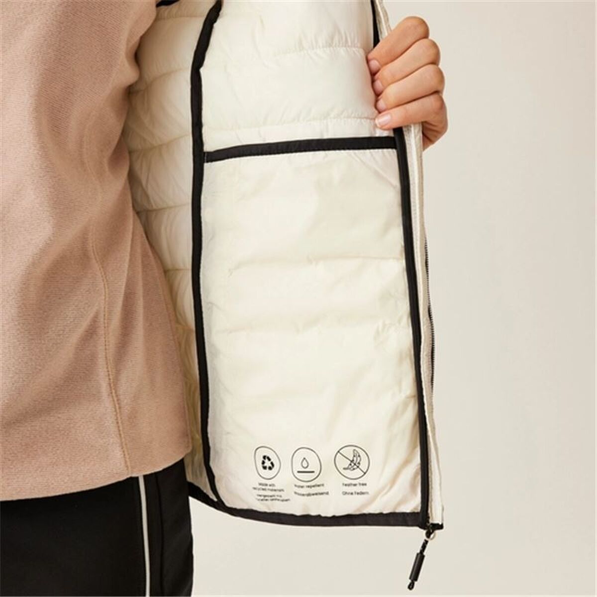 V4HA0ADF390A202FE56B11B364A3263707AR7414043P6